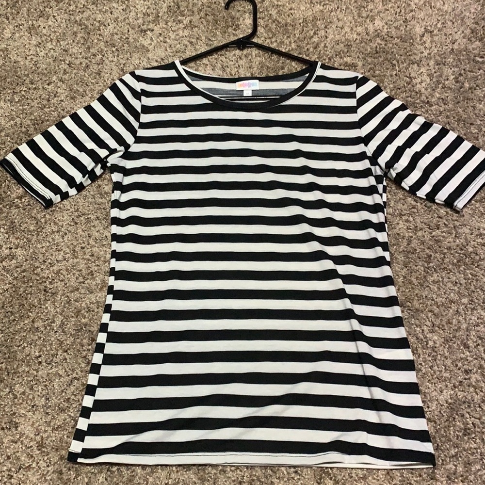 Black and white Lularoe Gigi